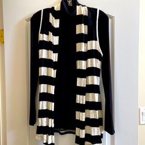 Beautiful striped open front cardigan in size M